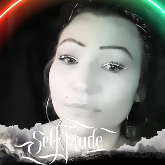 Meet your Posher, Renee - Picture 1 of 1